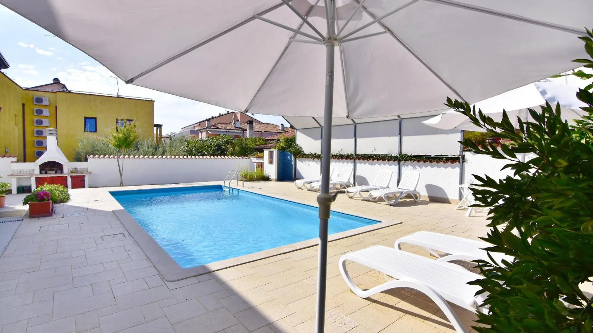 Family Friendly House With A Swimming Pool Umag - 22775 Villa Nyaraló
